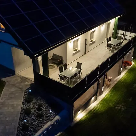 Apartmaji Gracner דירה *