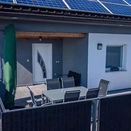 Apartmaji Gracner Dramlje