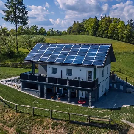 Apartmaji Gracner * Dramlje