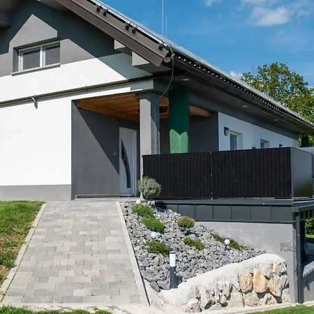 Apartmaji Gracner * Dramlje