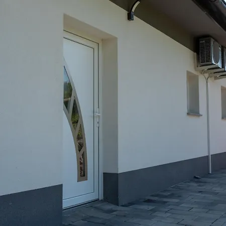 Appartamento Apartmaji Gracner Dramlje