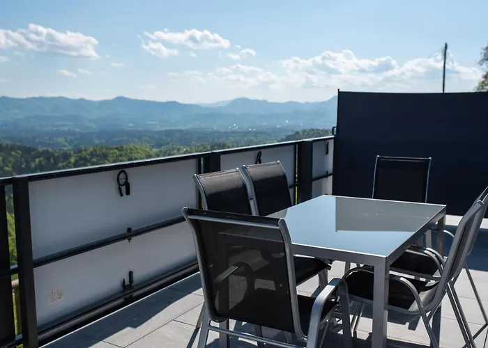 شقة Apartmaji Gracner